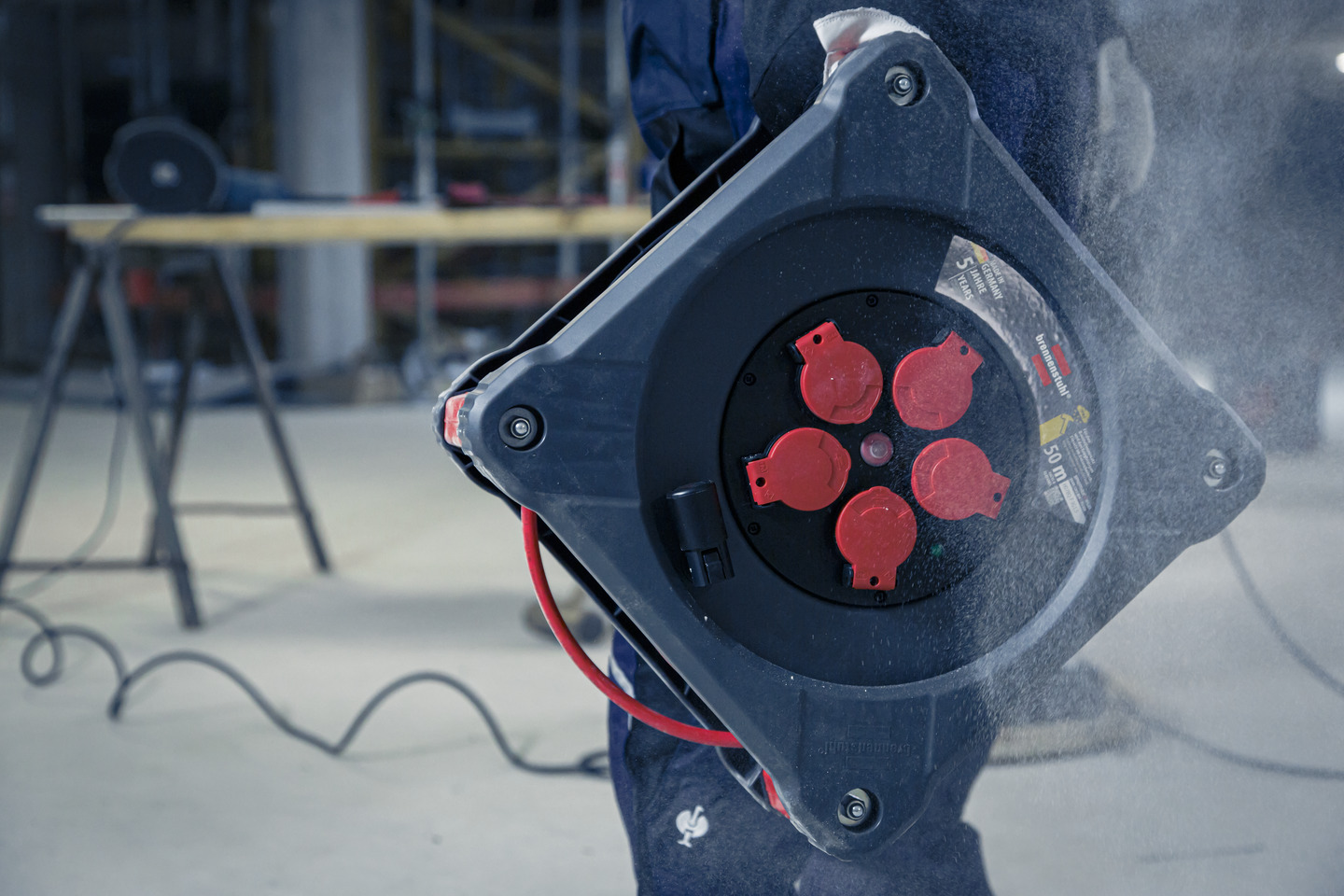 The brennenstuhl® 5-way socket insert